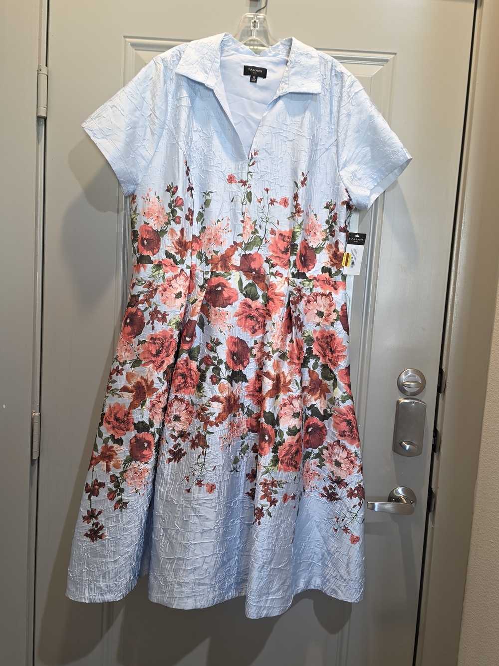 Tahari Light Blue Floral Collar Fit-and-Flare Dress Size 18 (Fits 16 Best)